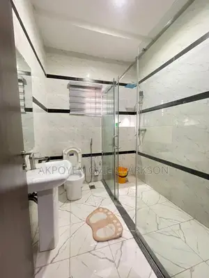 5bdrm Duplex in Asokoro for rent