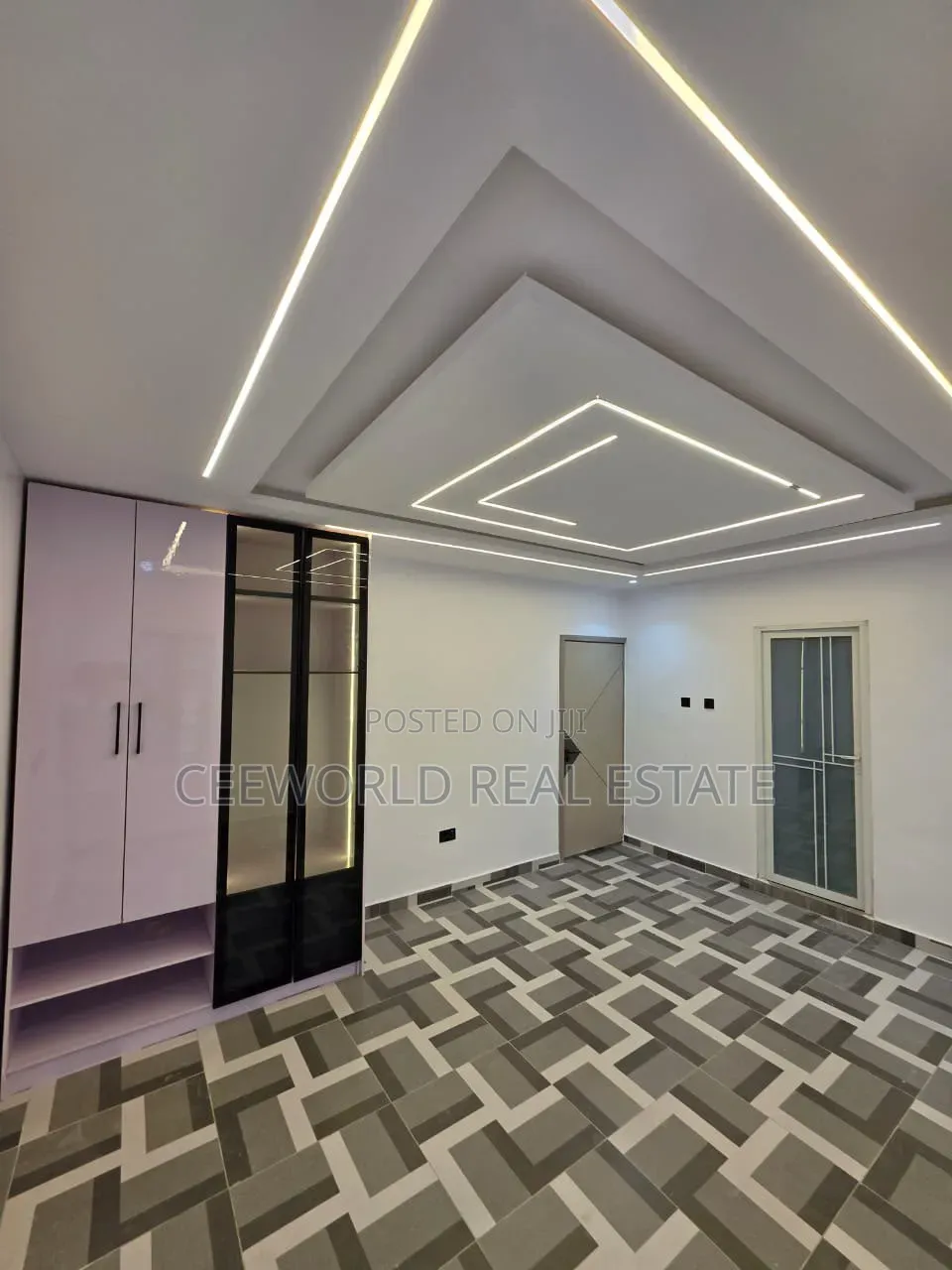 3bdrm Duplex in Christopher, Iwo Road for sale