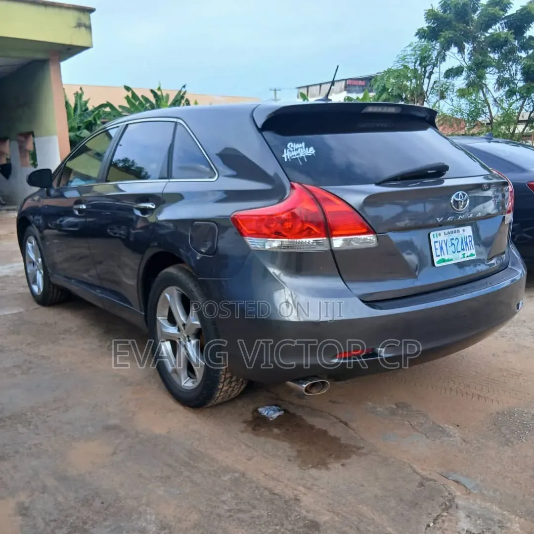 Toyota Venza V6 2009 Blue