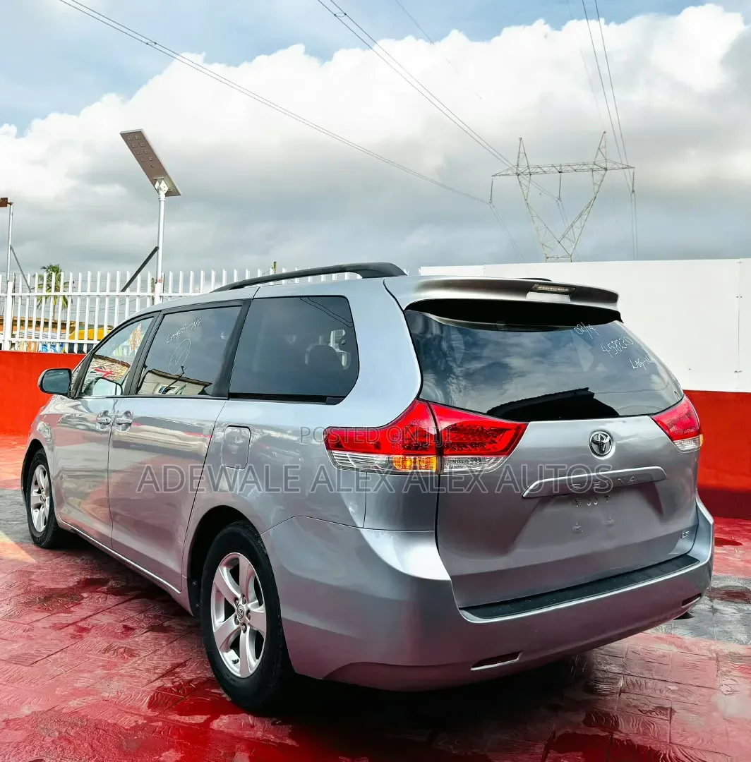 Toyota Sienna 2014 Gray