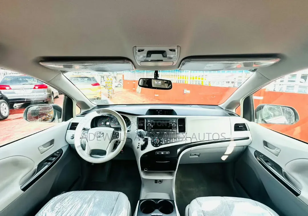 Toyota Sienna 2014 Gray