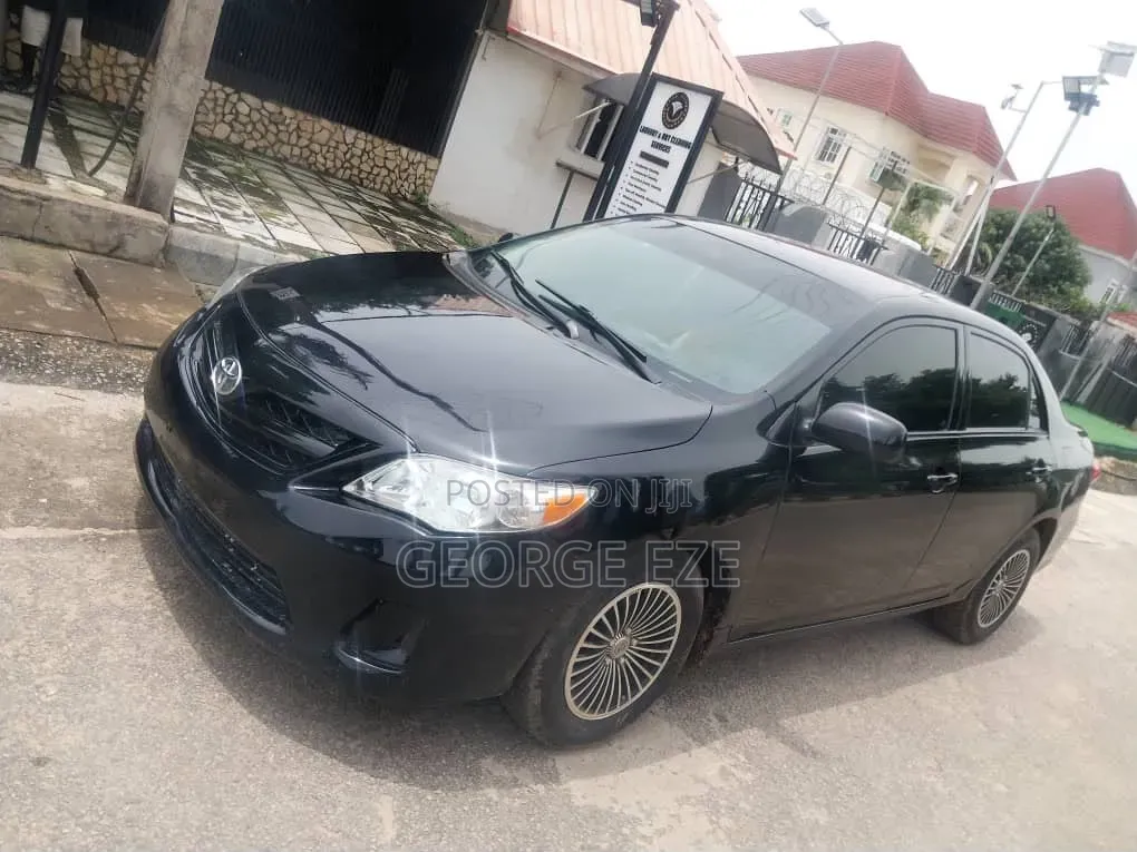 Toyota Corolla 2012 Black