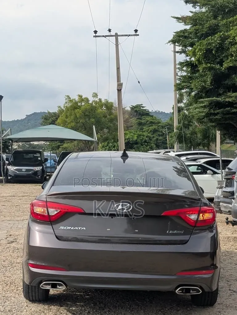 Hyundai Sonata Limited 4dr Sedan (2.4L 4cyl 6A) 2015 Brown