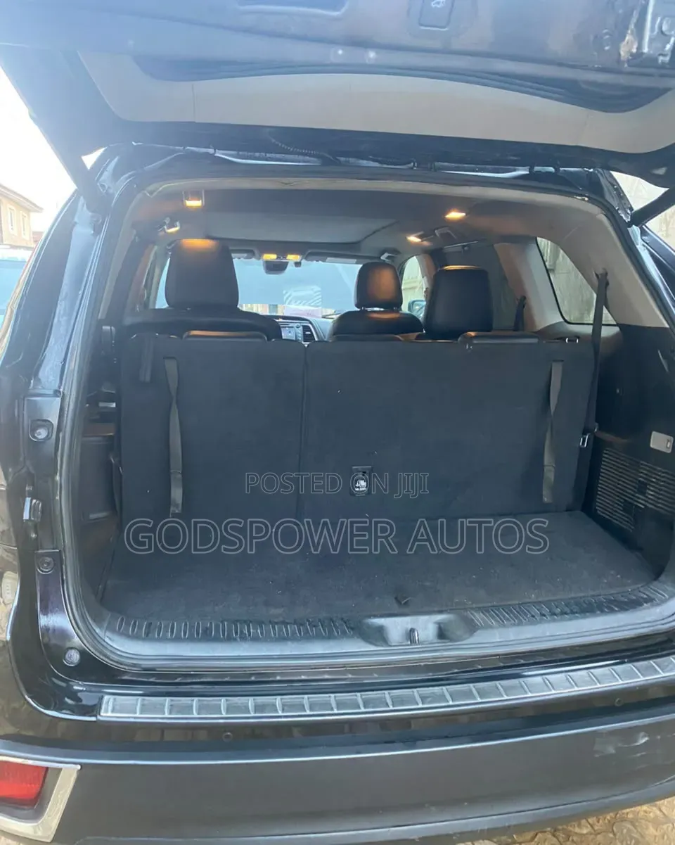 Toyota Highlander Limited Platinum 4x2 V6 (3.5L 6cyl 8A) 2018 Black