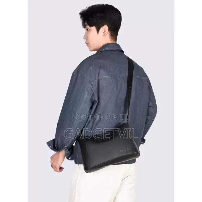 Men's New Fashionable and Simple Casual Shoulder Bag