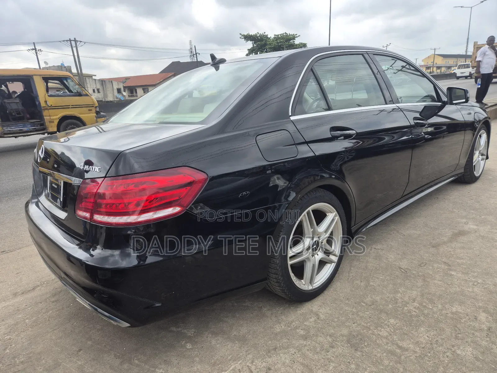 Mercedes-Benz E350 Base 4Matic Sedan AWD (3.5L 6cyl 7A) 2013 Black