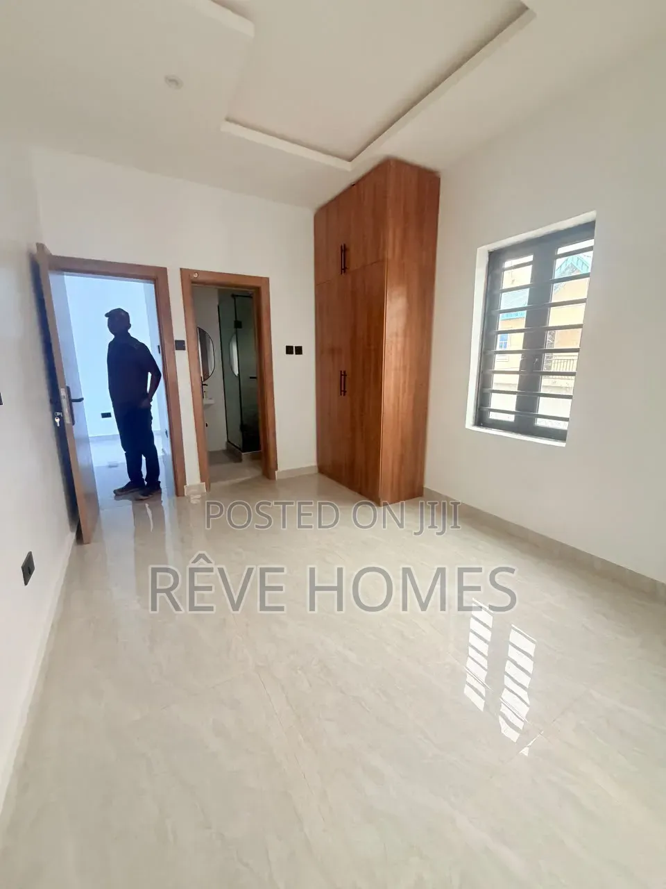 4bdrm Duplex in GRA Phase 1 for sale
