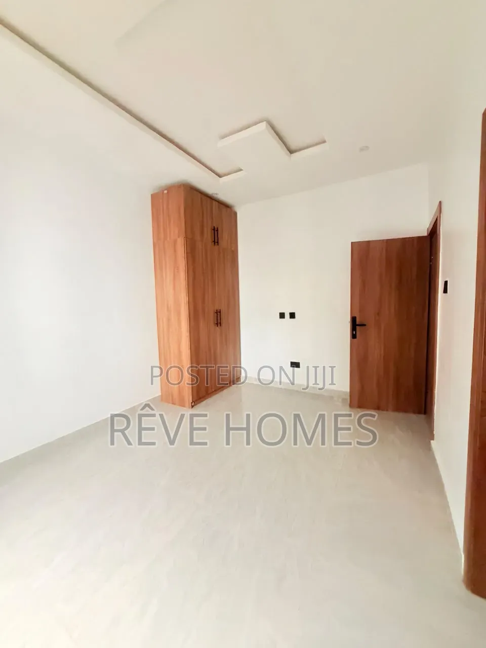 4bdrm Duplex in GRA Phase 1 for sale