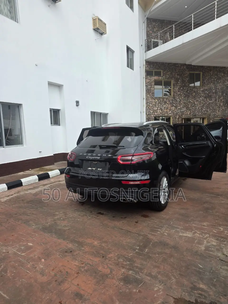 Porsche Cayenne Platinum Edition AWD 2017 Black