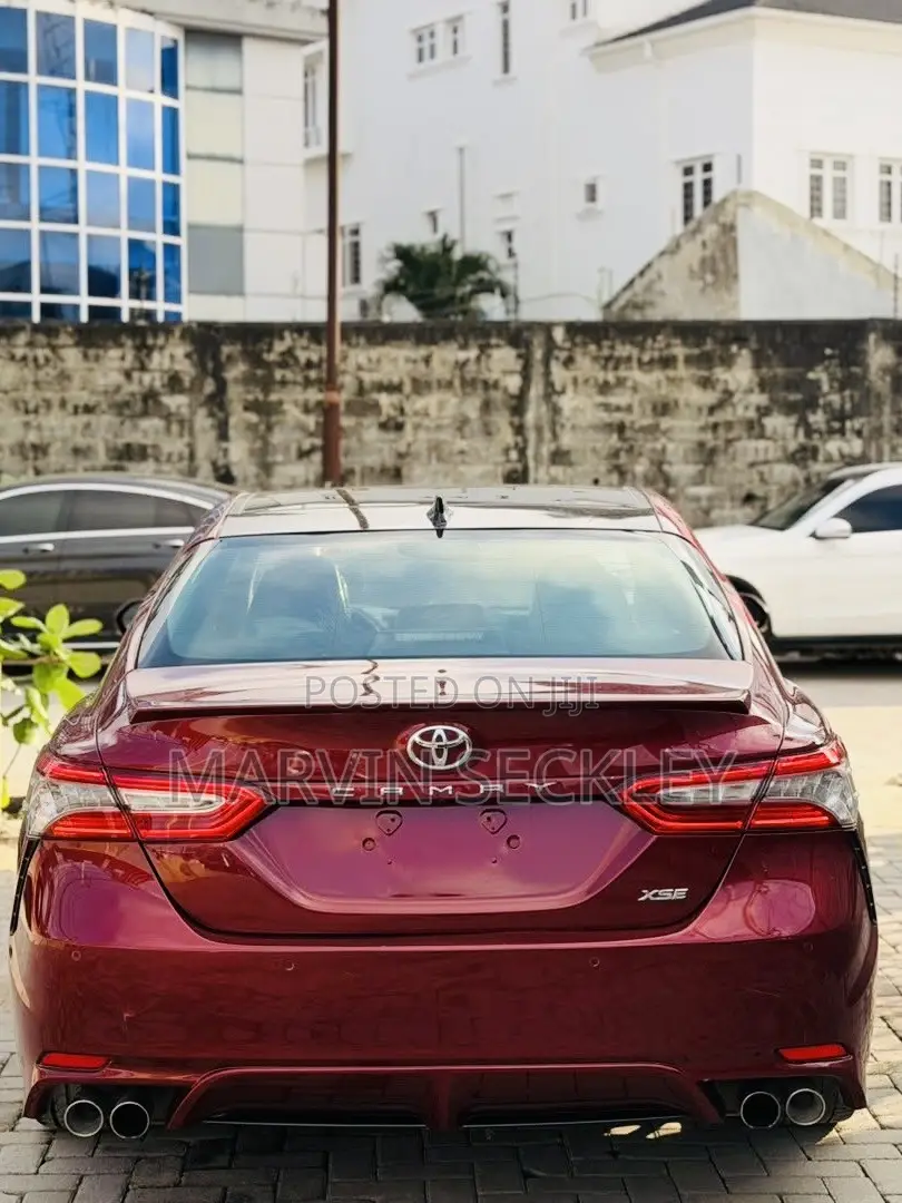 Toyota Camry 2018 Red