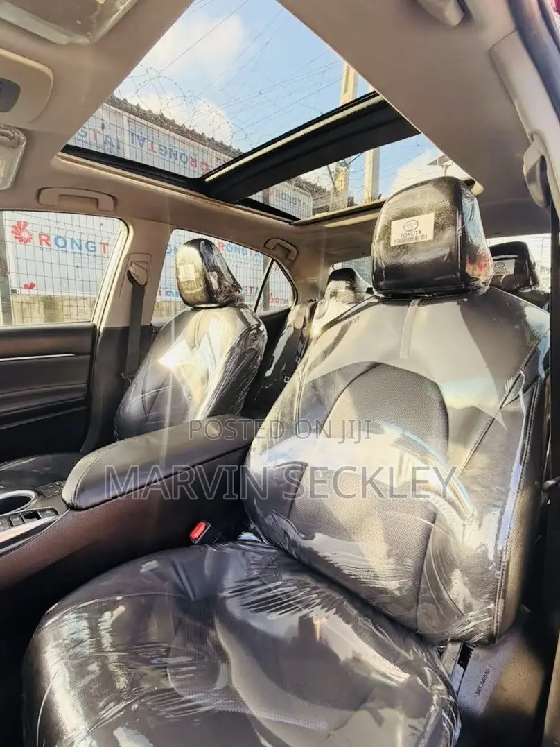 Toyota Camry 2018 Red
