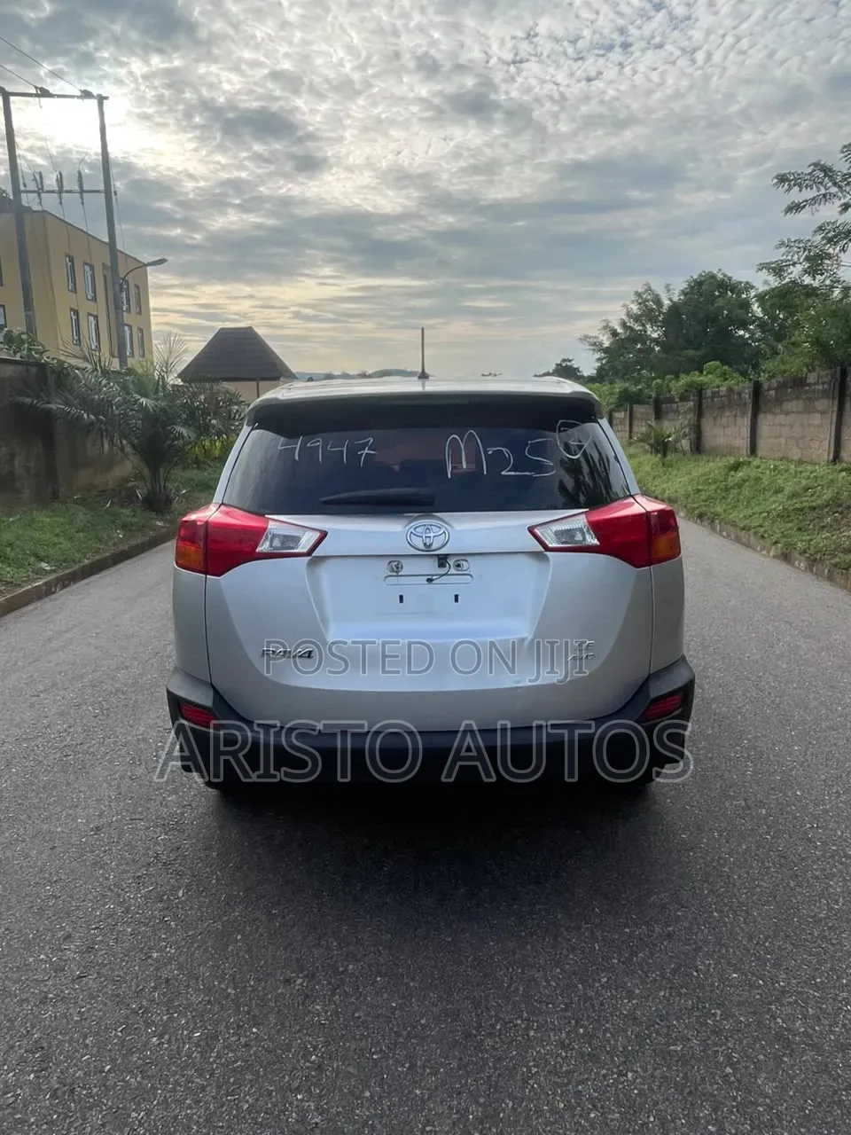 Toyota RAV4 LE 4dr SUV AWD (2.5L 4cyl 6A) 2015 Silver