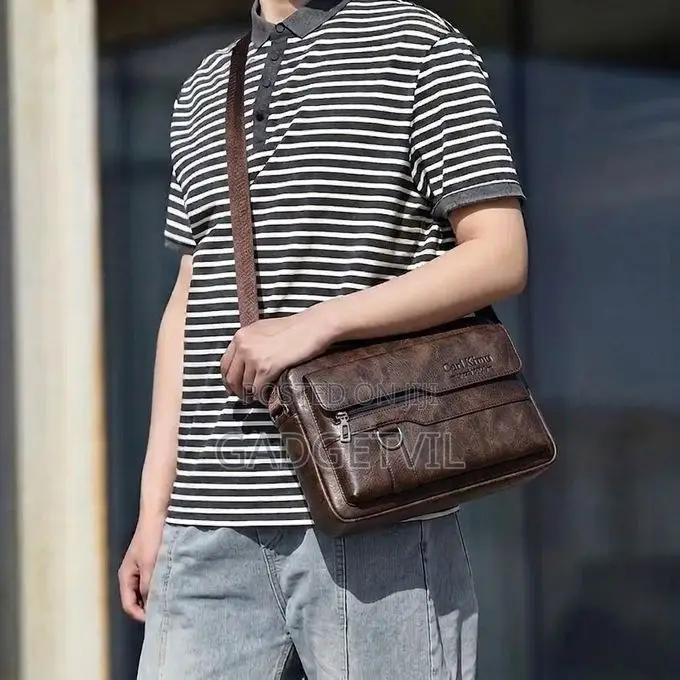 Men's Horizontal PU Leather Retro Large Capacity Casual Bag