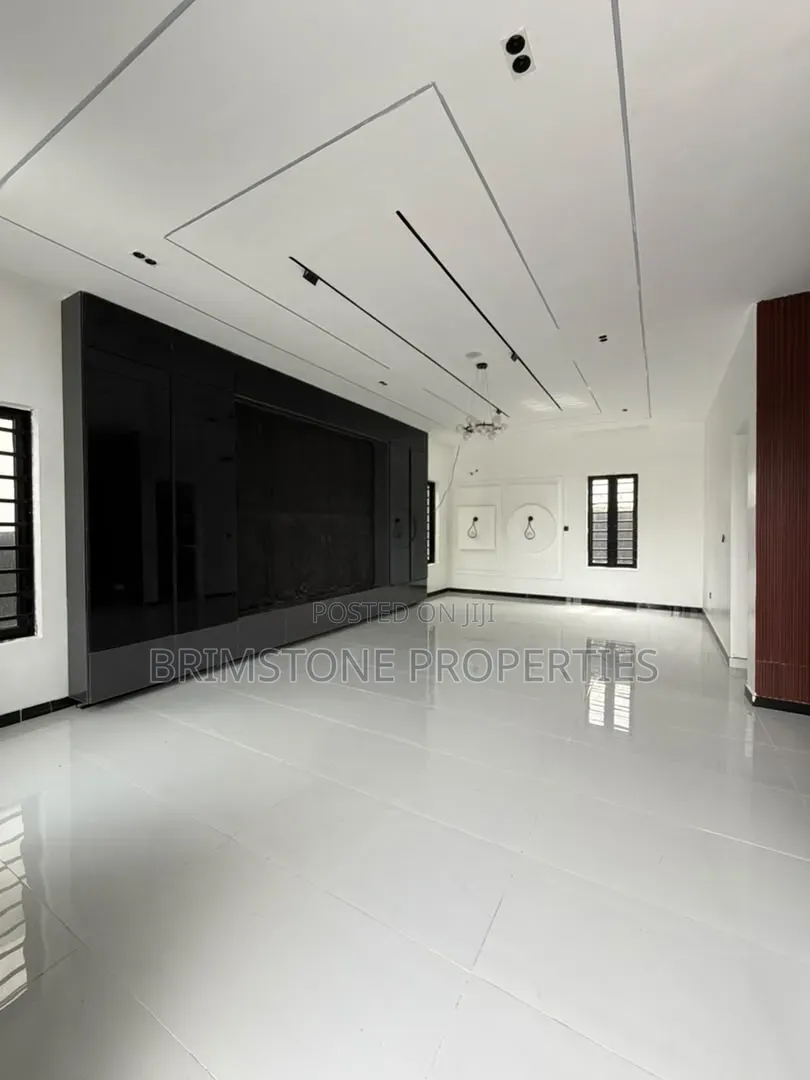Furnished 4bdrm Duplex in VGC / Ajah for sale