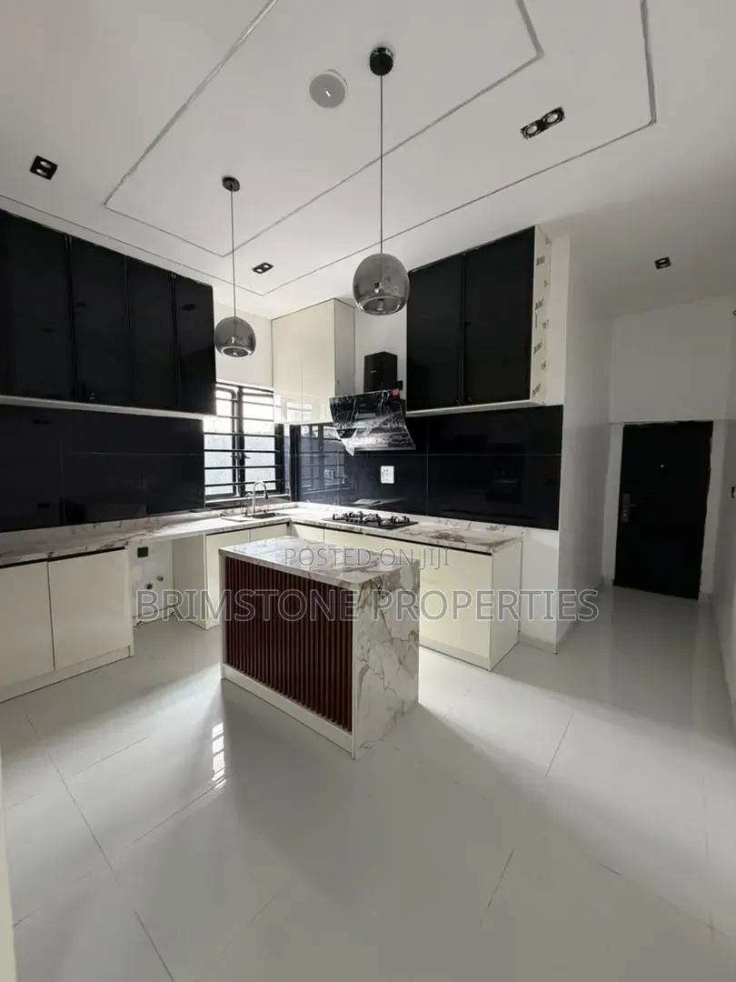 Furnished 4bdrm Duplex in VGC / Ajah for sale