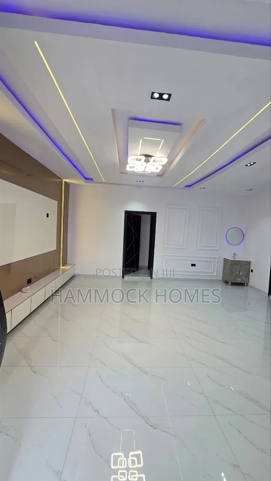 3bdrm Bungalow in Adetokun Estate, Eleyele for sale