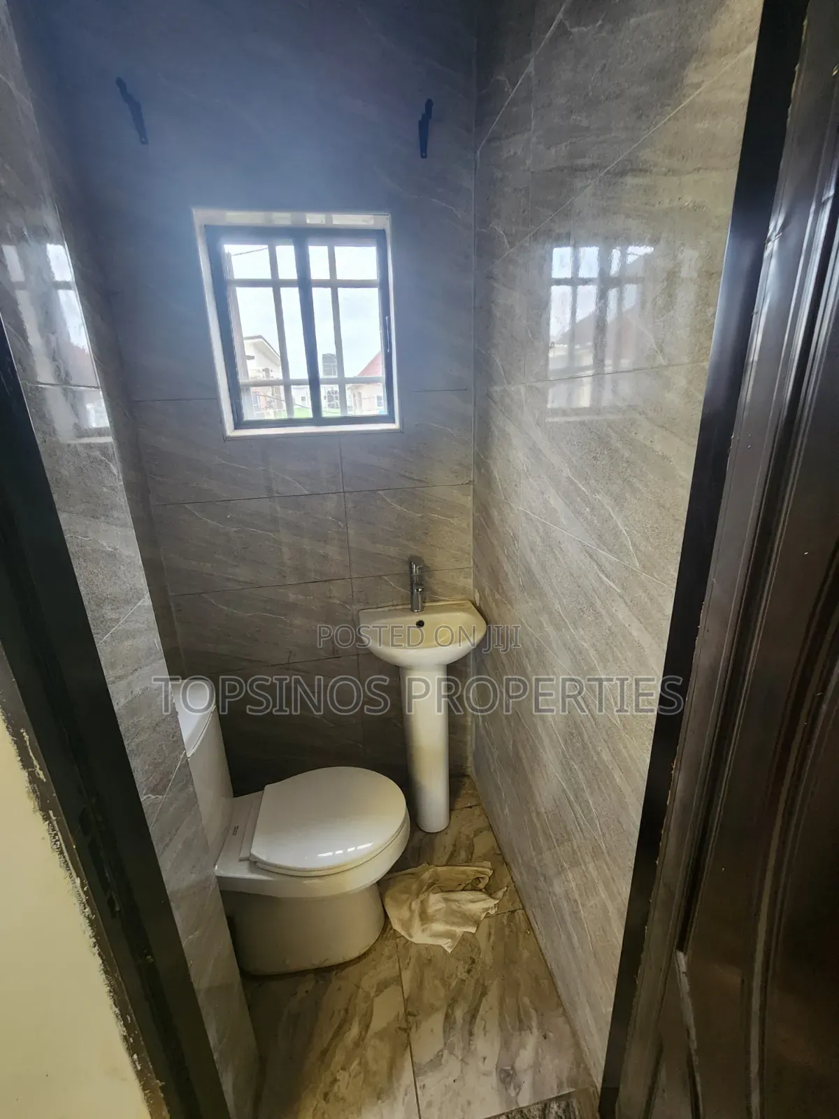 1bdrm Block of Flats in Dawaki for rent