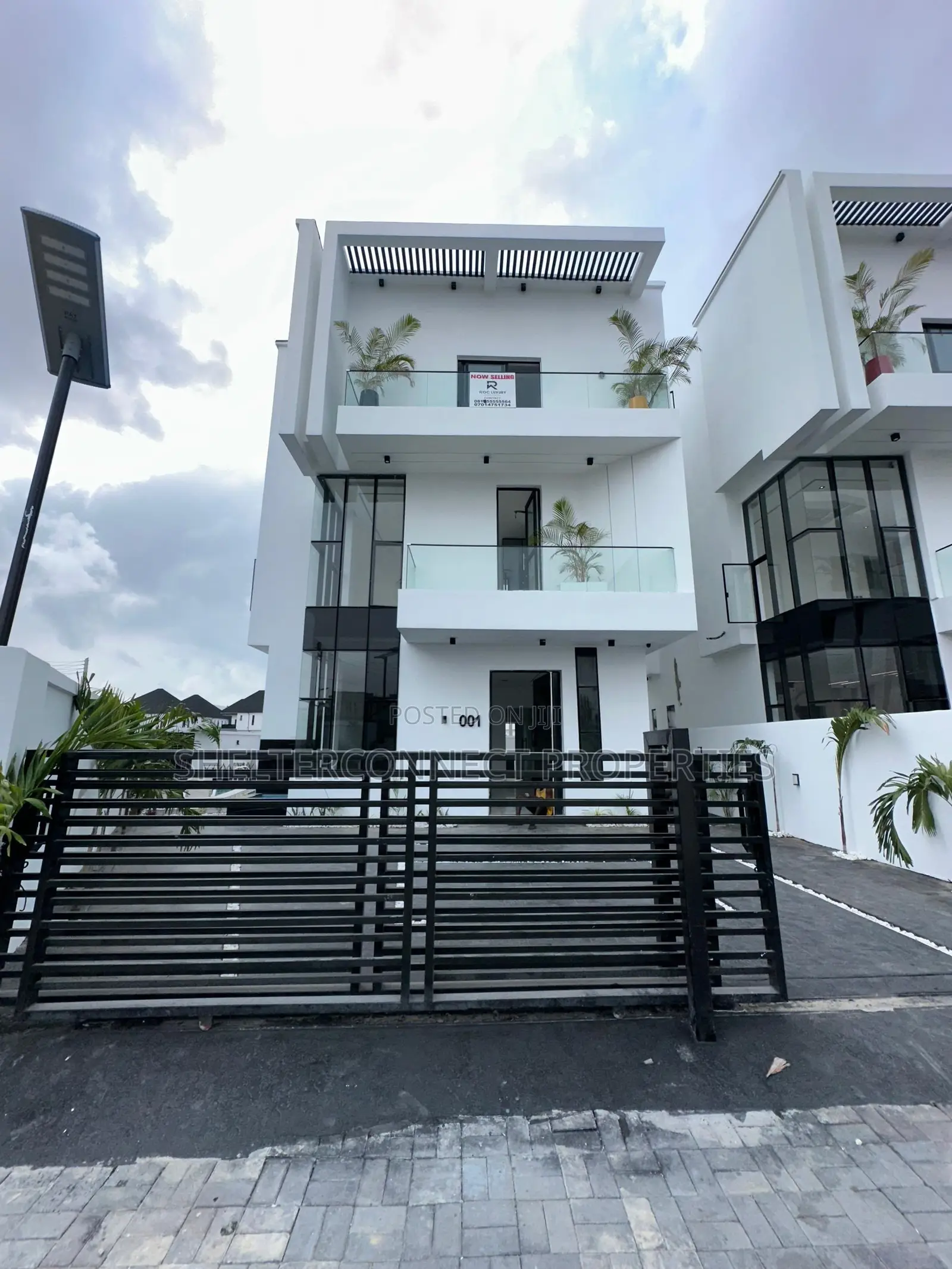 5bdrm Duplex in Orchid Road, Lekki Phase 2 for rent