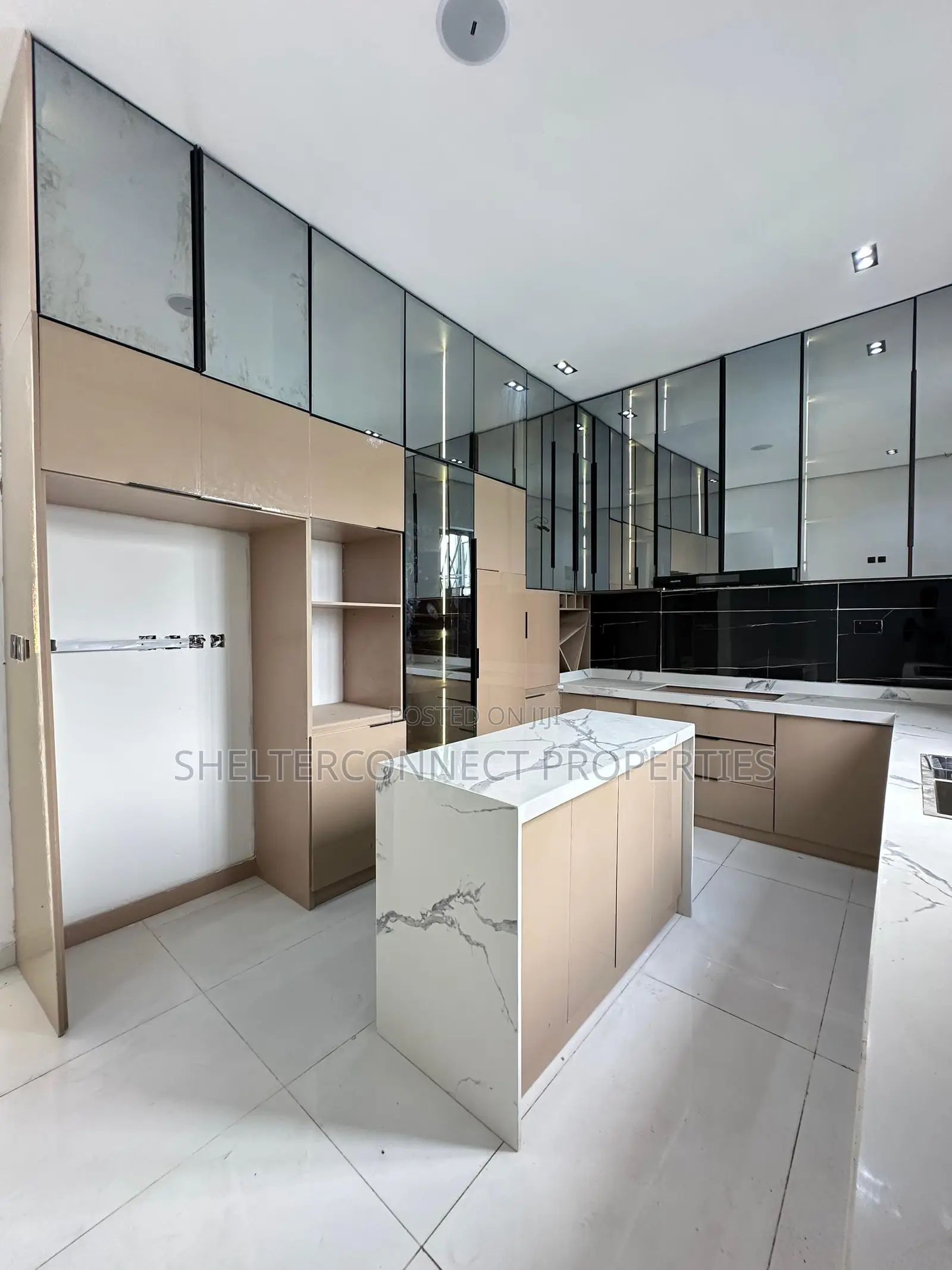 5bdrm Duplex in Orchid Road, Lekki Phase 2 for rent