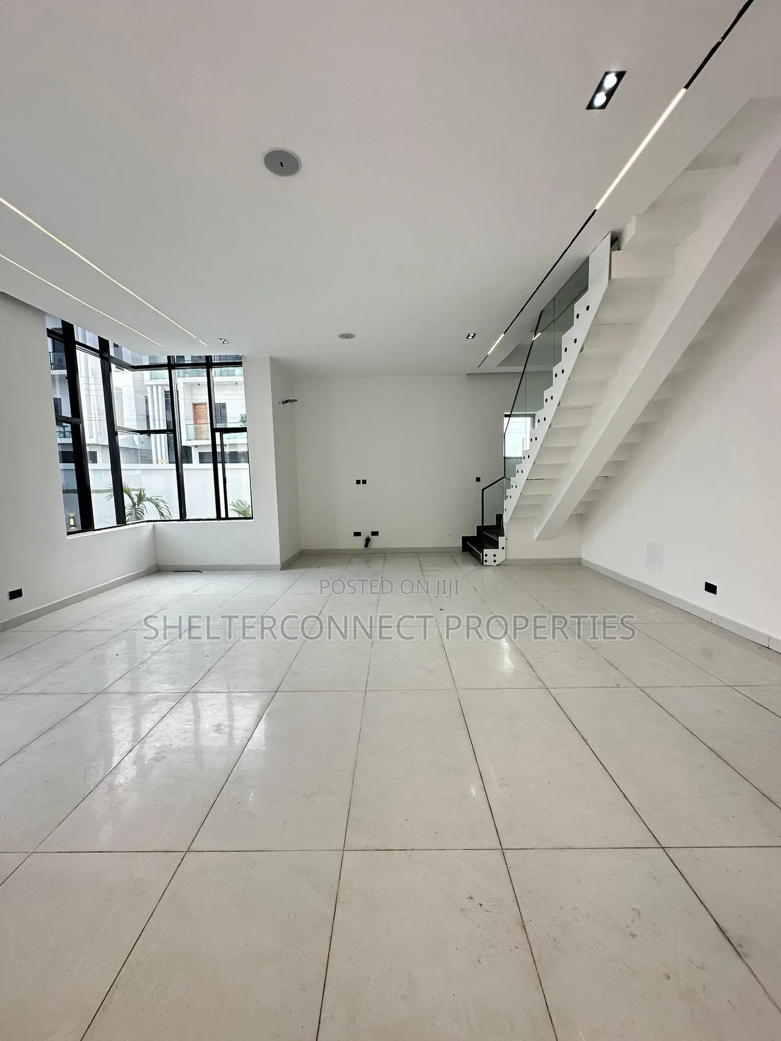 5bdrm Duplex in Orchid Road, Lekki Phase 2 for rent