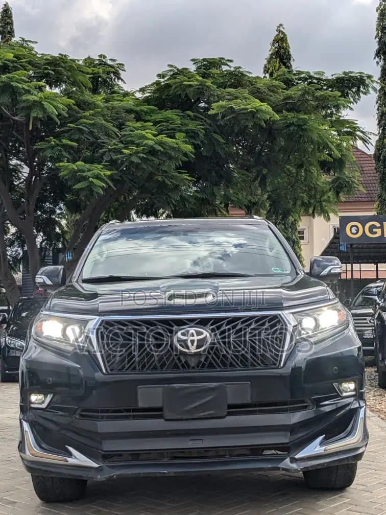 Toyota Land Cruiser Prado 4.0 2019 Black