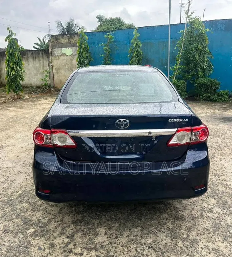 Toyota Corolla LE 4dr Sedan (1.8L 4cyl 4A) 2012 Blue
