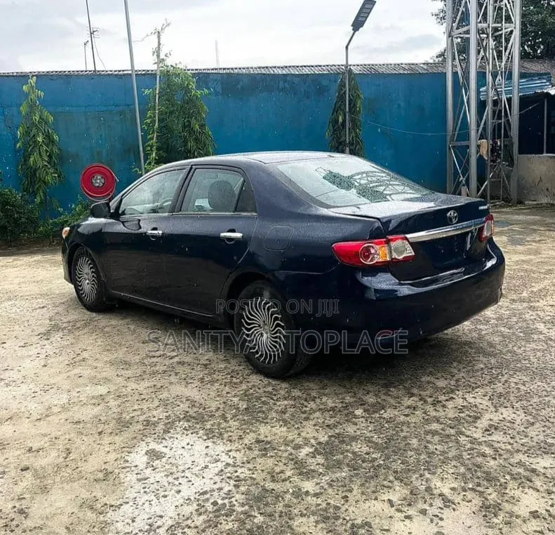 Toyota Corolla LE 4dr Sedan (1.8L 4cyl 4A) 2012 Blue