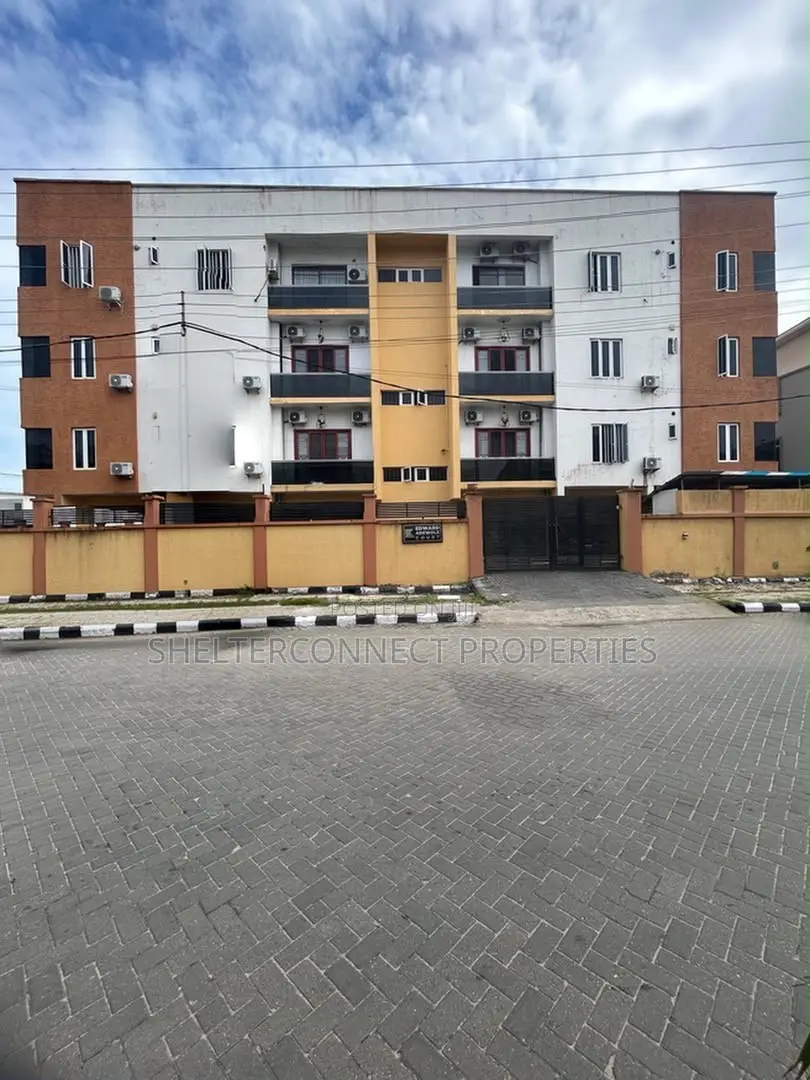 2bdrm Apartment in Lekki Phase 1 for rent
