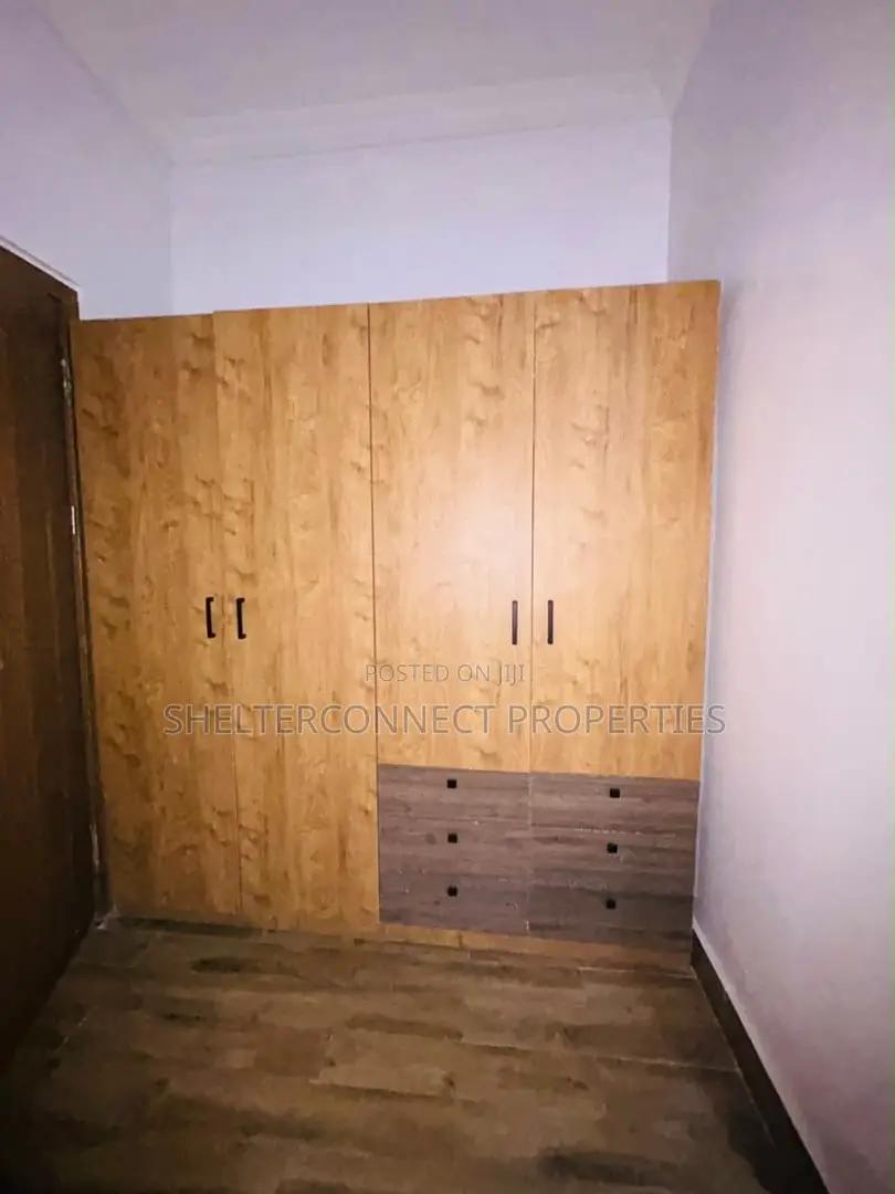 2bdrm Apartment in Lekki Phase 1 for rent