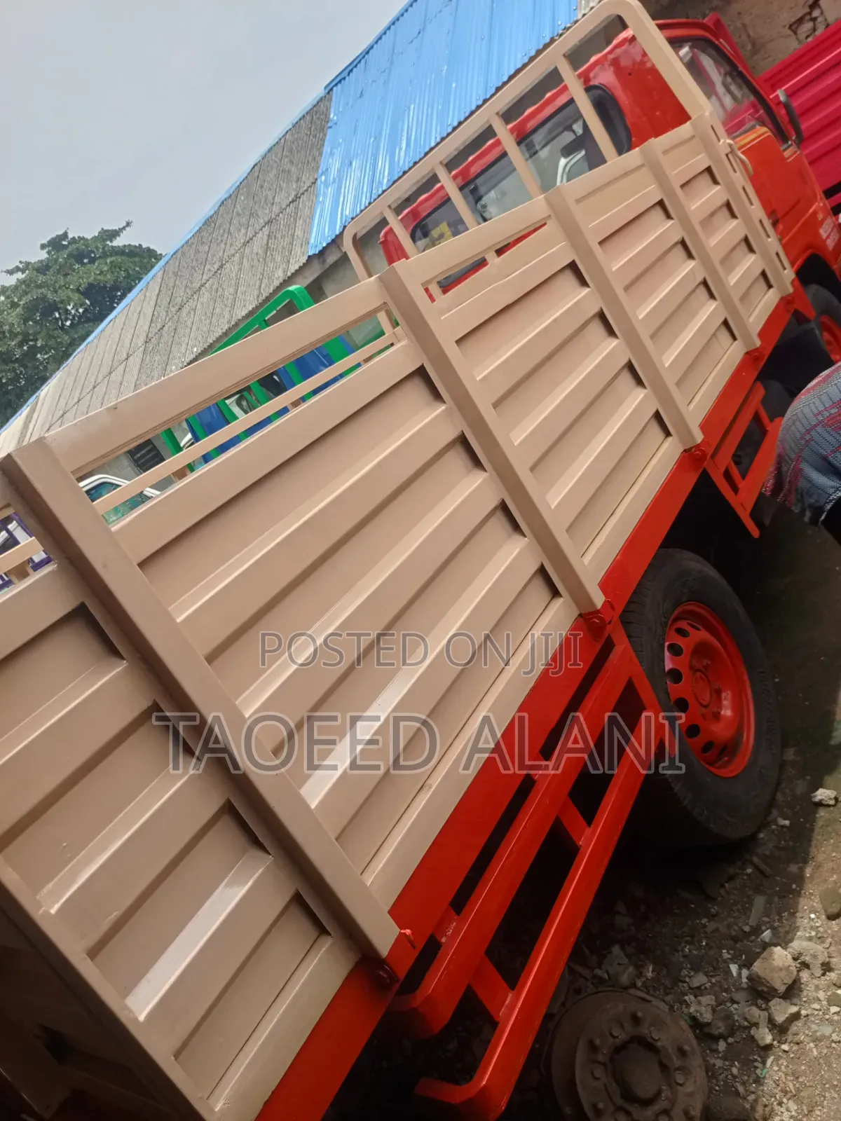 Nissan Cabstar 1999 Red