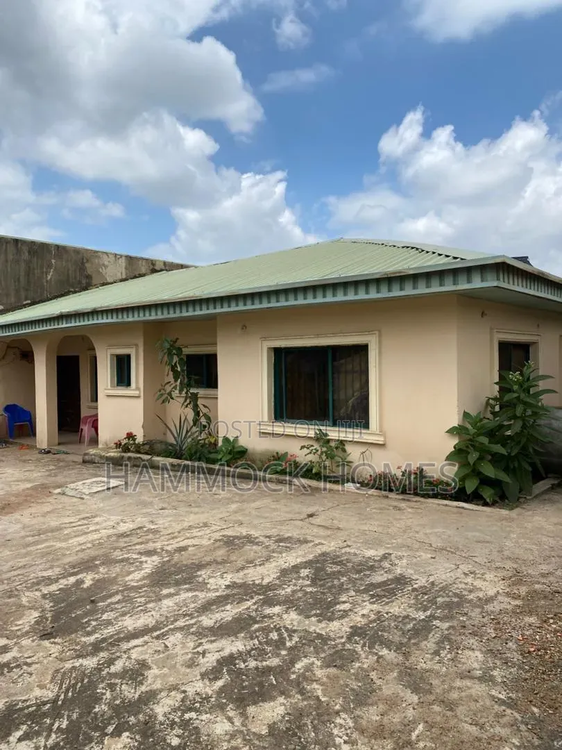 3bdrm Bungalow in Unity Estate, Akobo for sale
