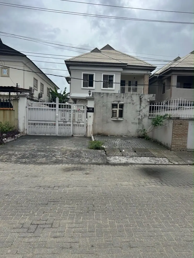 5bdrm Duplex in Lekki Phase 1 for rent