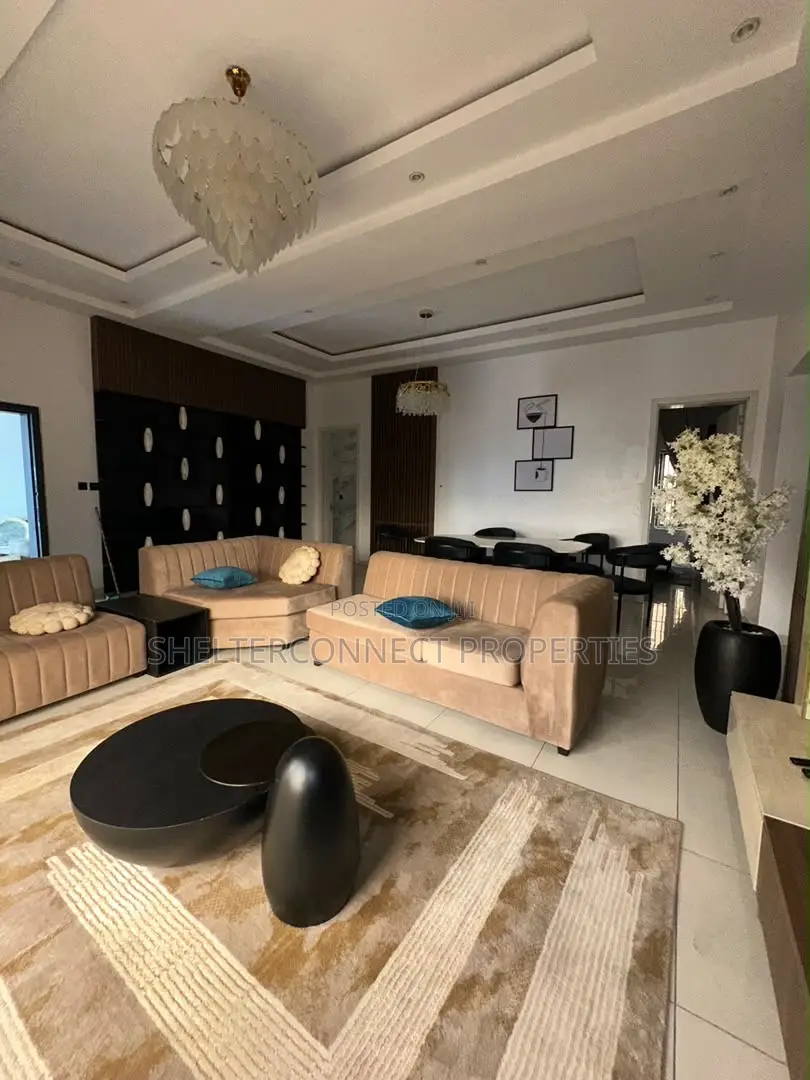 3bdrm Apartment in Lekki Phase 1 for rent