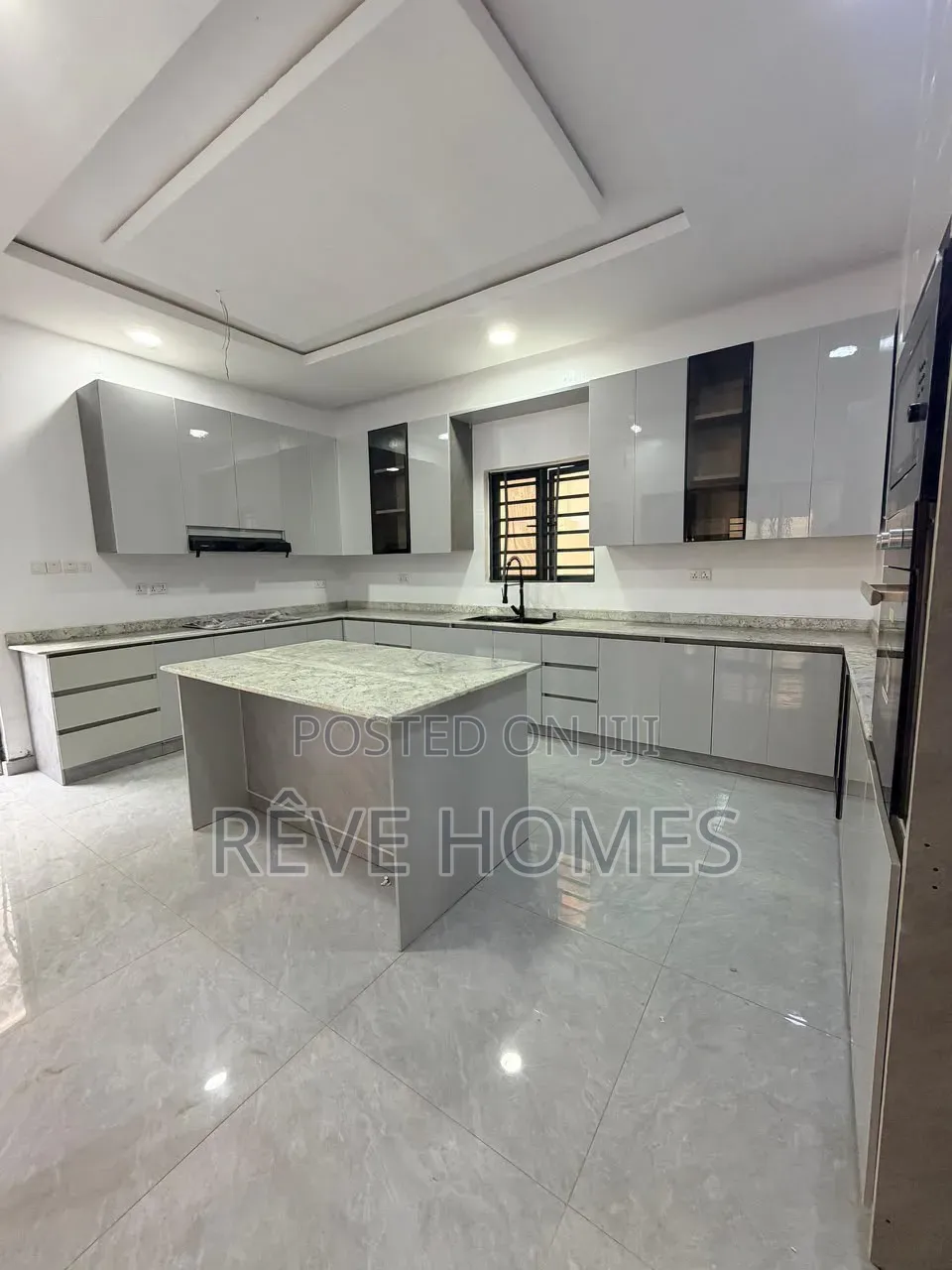 5bdrm Duplex in Ikeja GRA for rent