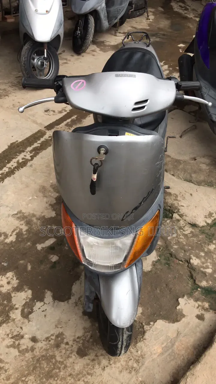 Suzuki Bike 2023 Gray