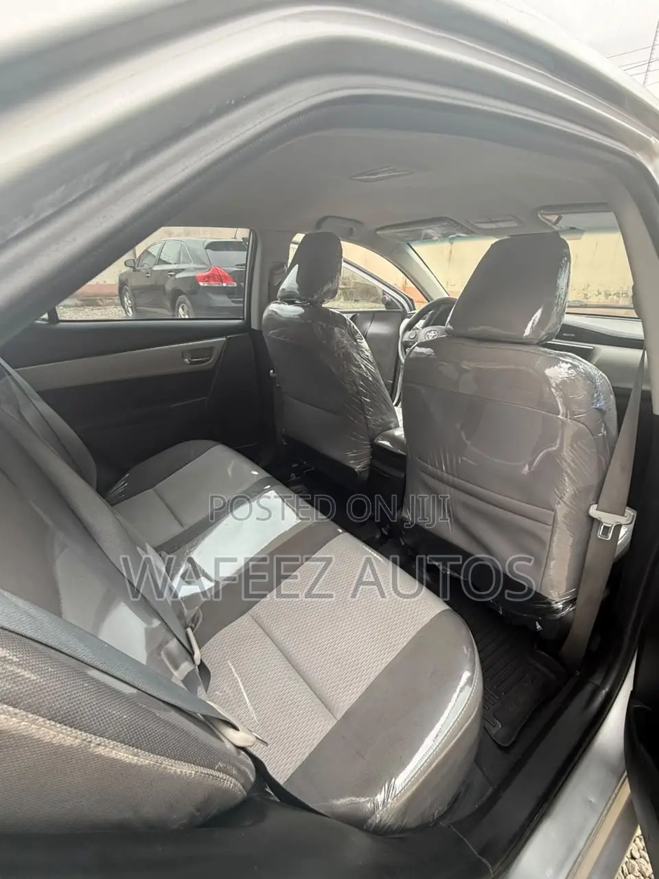 Toyota Corolla LE 4dr Sedan (1.8L 4cyl CVT) 2017 Silver