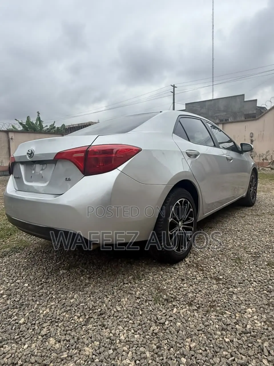 Toyota Corolla LE 4dr Sedan (1.8L 4cyl CVT) 2017 Silver