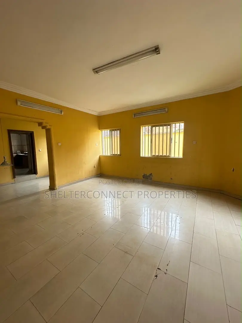 4bdrm Duplex in Lekki Phase 1 for rent