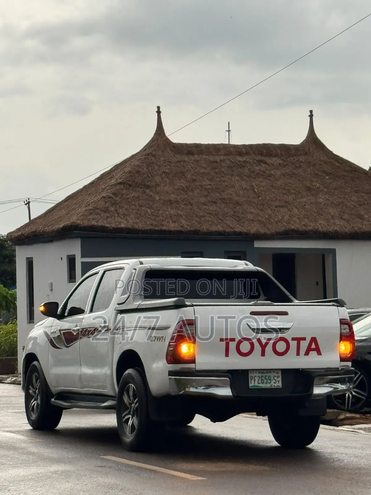 Toyota Hilux 2013 White
