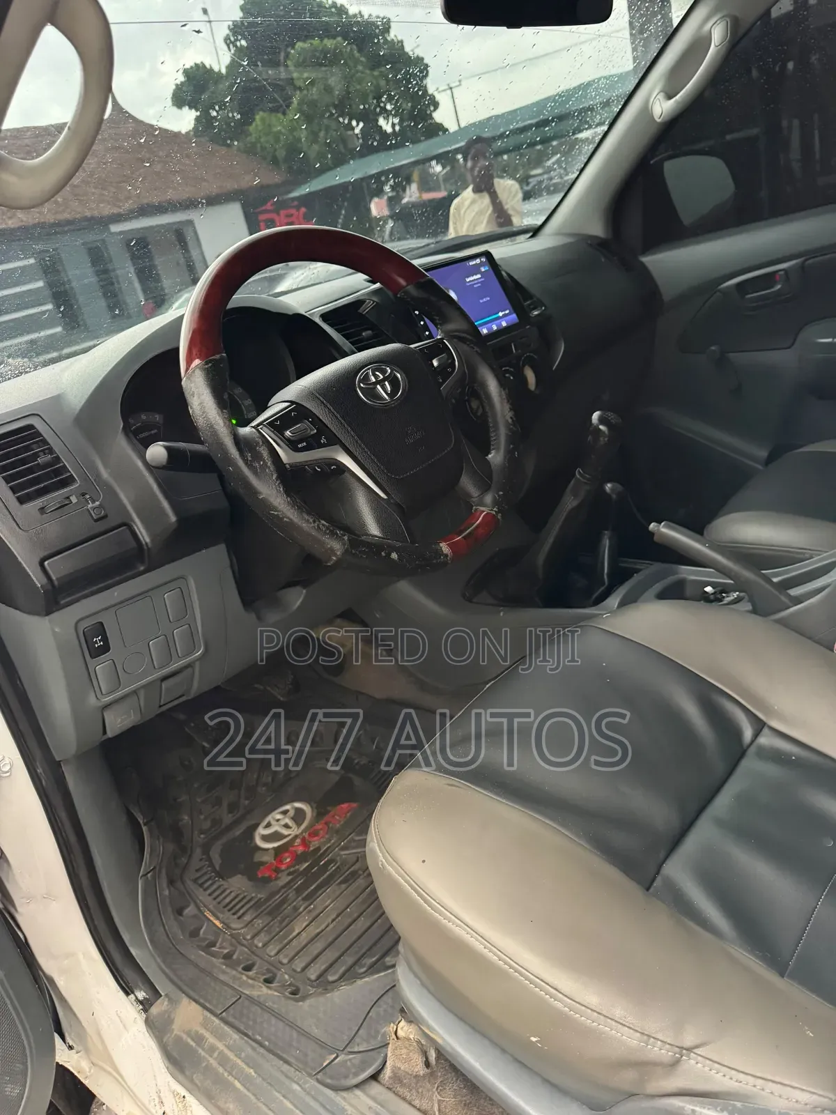 Toyota Hilux 2013 White