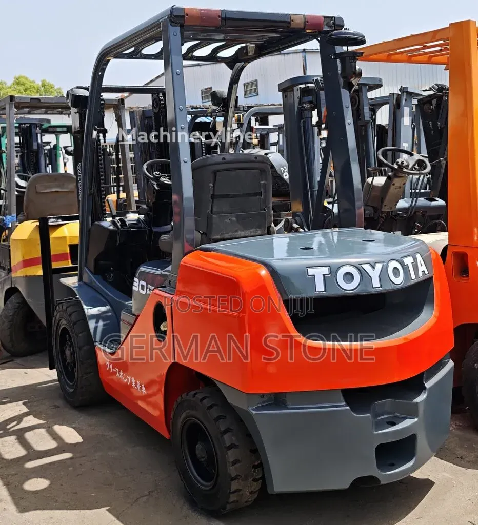 Toyota 3-Ton Forklift
