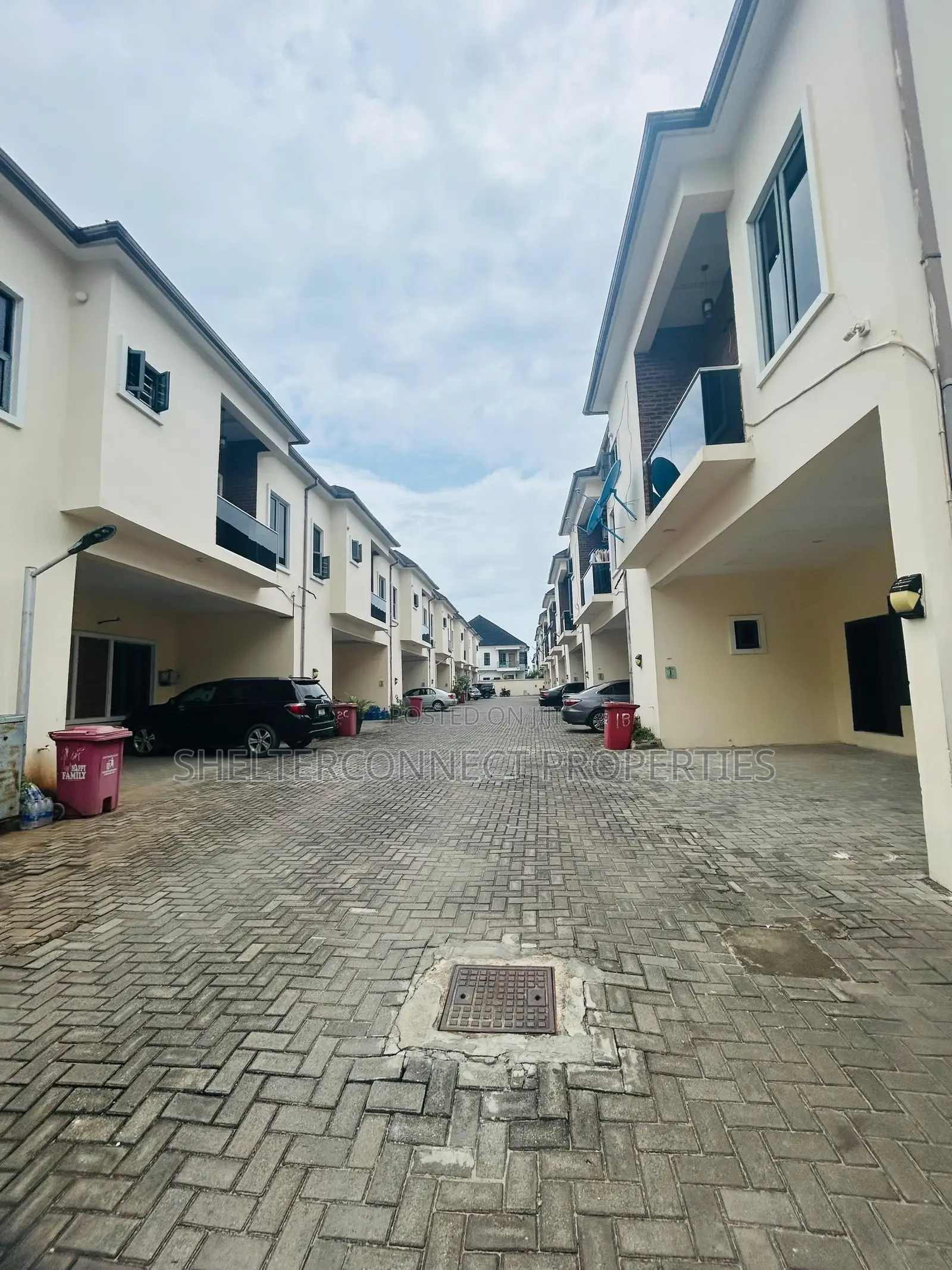 4bdrm Duplex in Orchid Road, Lekki Phase 2 for rent