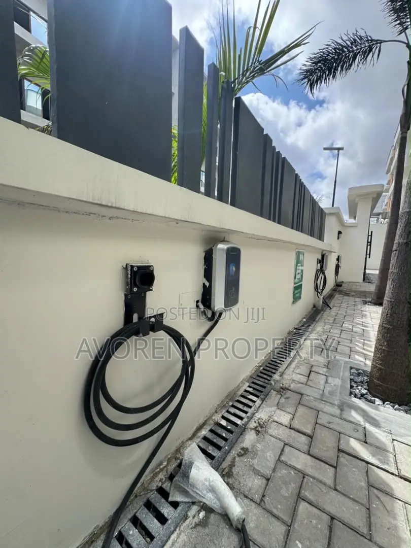 Furnished 2bdrm Apartment in Lekki Phase 1 for rent
