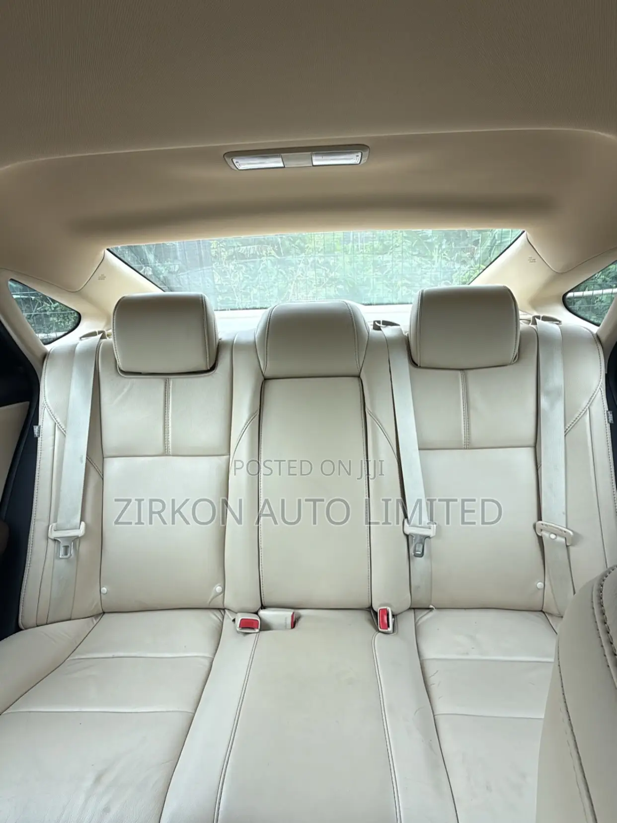 Toyota Avalon XLE Touring 4dr Sedan (3.5L 6cyl 6A) 2015 White