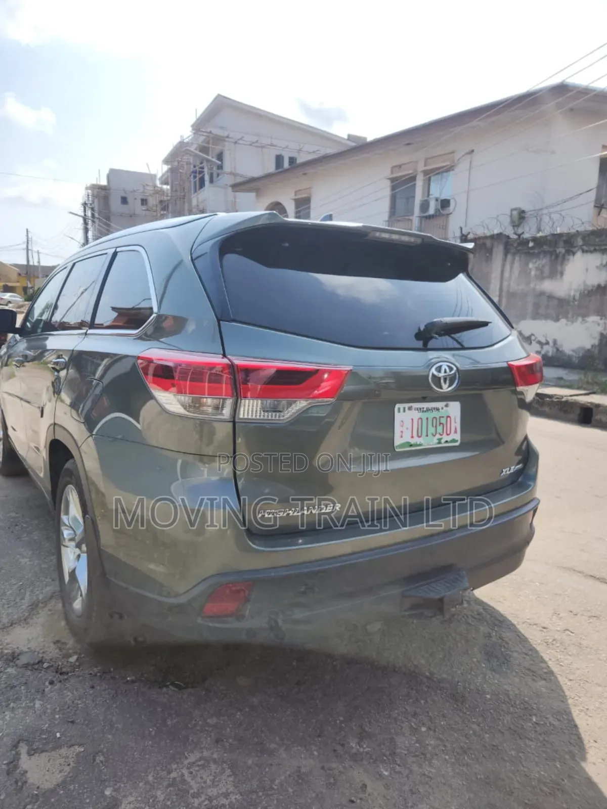 Toyota Highlander XLE V6 4x2 (3.5L 6cyl 6A) 2016 Green