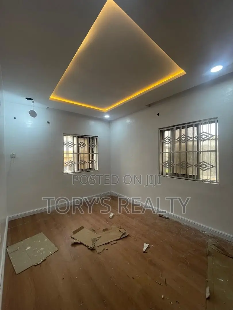 4bdrm Duplex in Lekki Phase 1 for rent