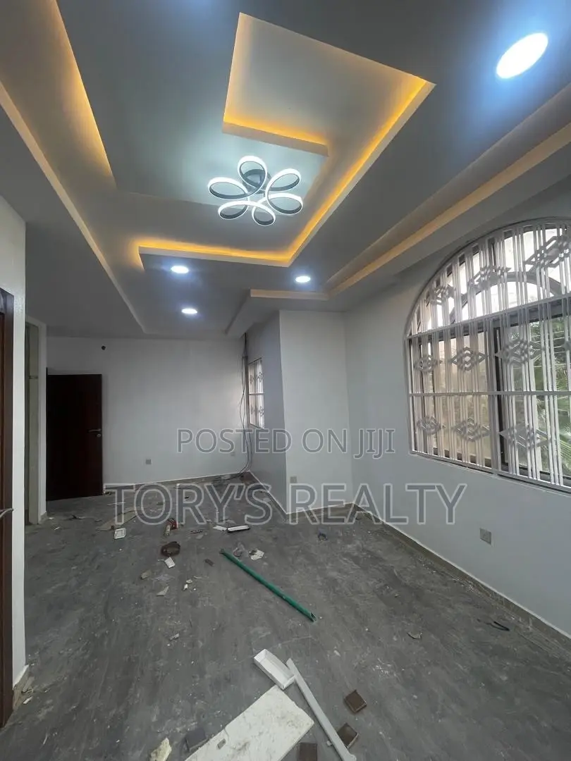 4bdrm Duplex in Lekki Phase 1 for rent