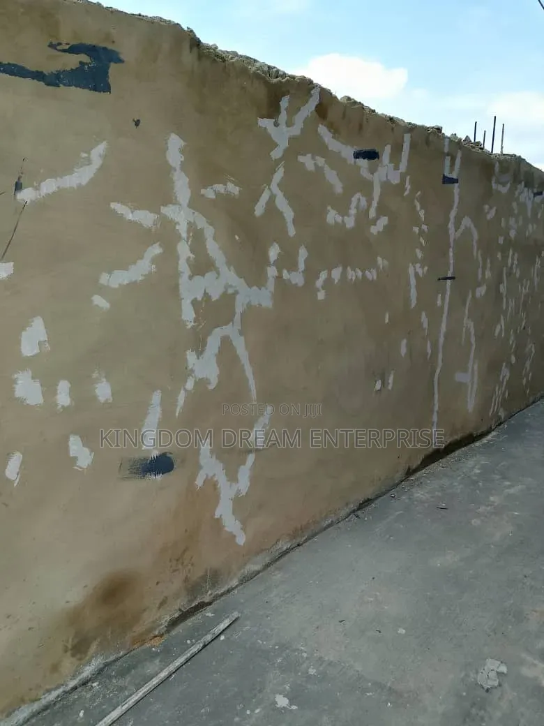 5bdrm Duplex in Akin Adeshola for sale