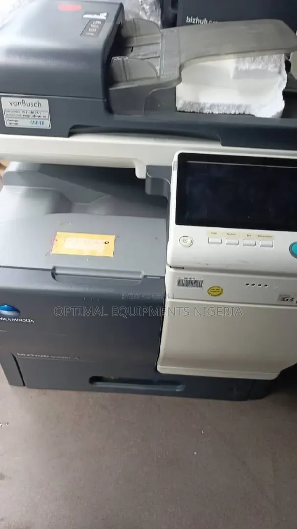 Bizhub C3351