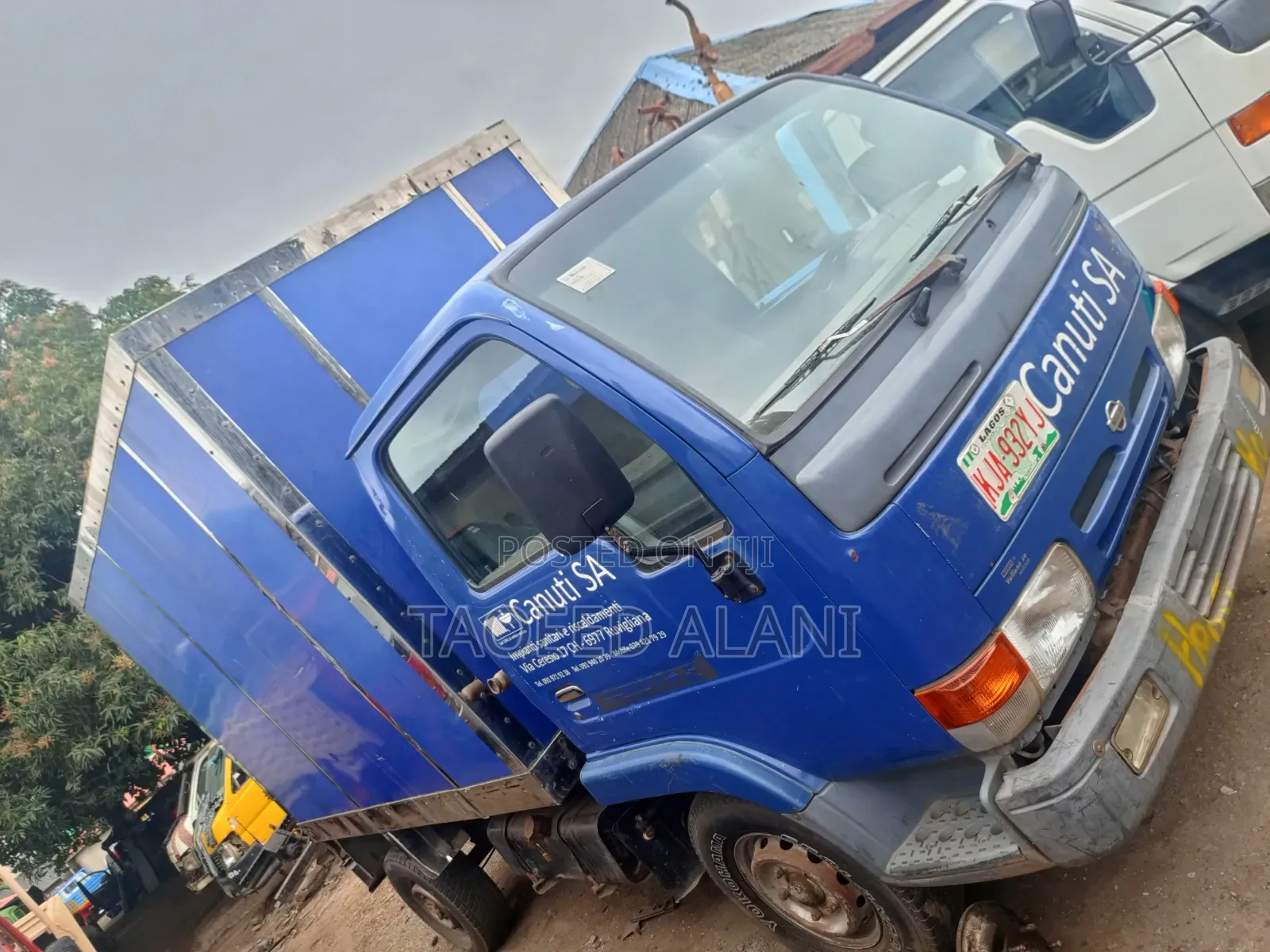 Nissan Cabstar 2000 Blue
